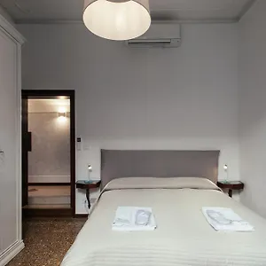 https://residenza-dei-dogi.hotelinveneto.com
